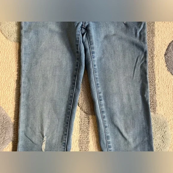 J Crew Mercantile Jeans - Women's Size 26 - Light Wash - Raw hem - Picture 3 of 16